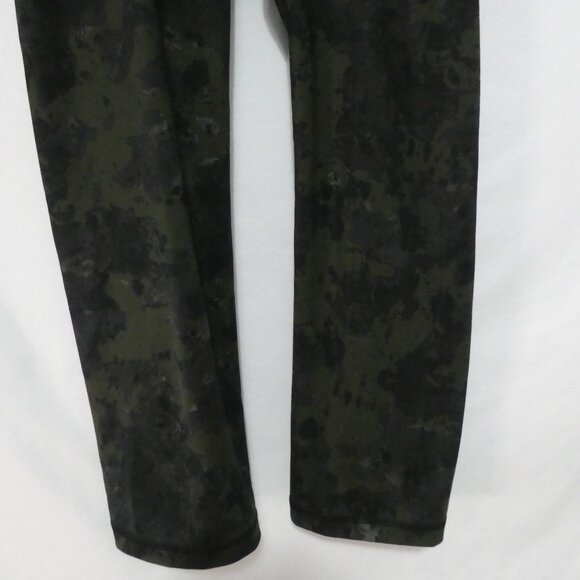 OLD NAVY - Active | xs - extra small | Green Camo - Camoflage Leggings - Picture 7 of 16